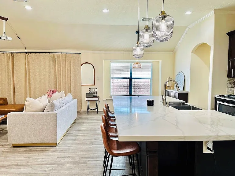 1711 Kessler Park Ct — Photo 1