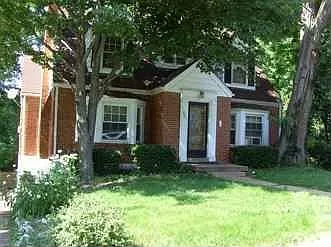 397 Royal Ave photo 1