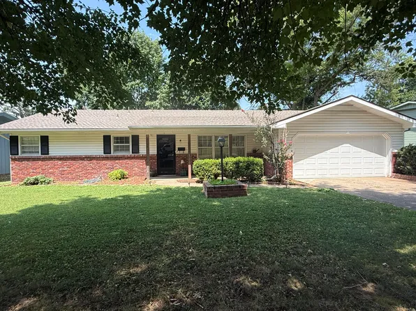 2711 S Claremont Avenue, Springfield, MO 65804