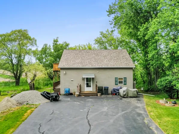 7052 Mountain Rd, Pickett, WI 54964