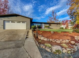 2925 Winter Nell Cir, Medford, OR