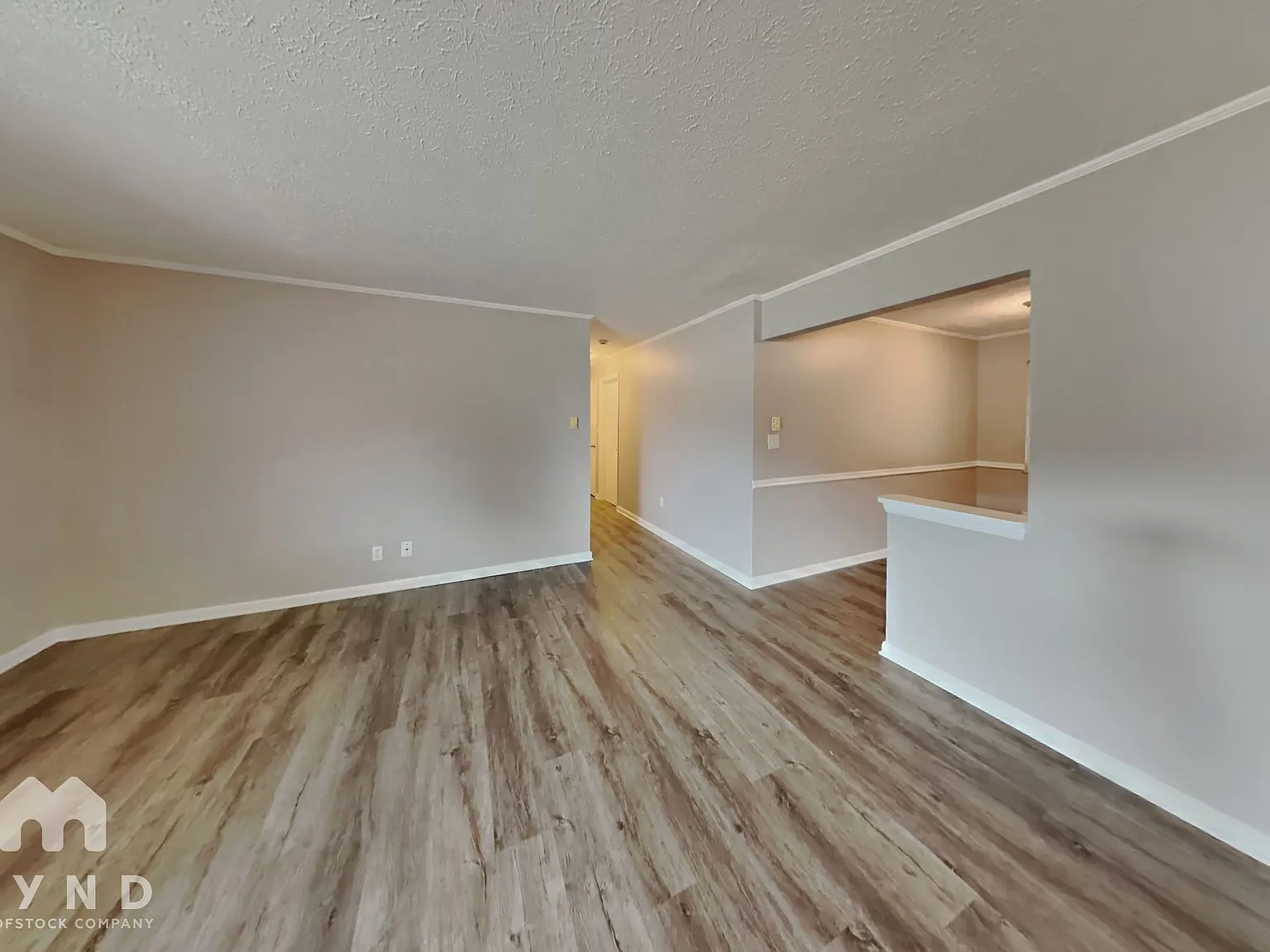 2 bed, 1.5 bath, 1200 sqft, $1,734 — Photo 3
