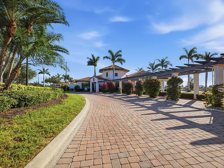 10792 Tarflower Dr #102 — Photo 35