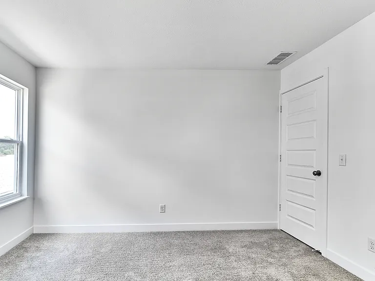 425 Eisenhower St — Photo 54