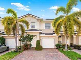 71 Legacy Ct, Delray Beach, FL 33445