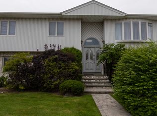 543 Bayview Ave, Cedarhurst, NY 11516