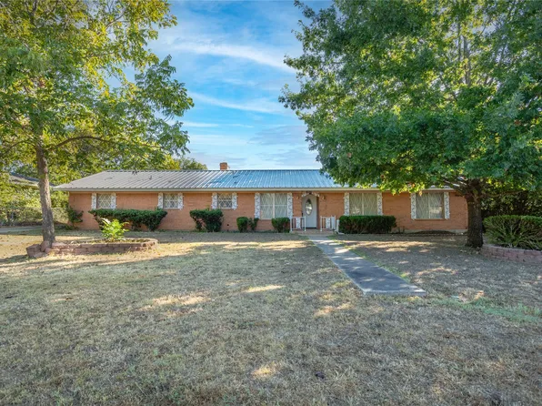 1007 N Bosque St, Meridian, TX 76665