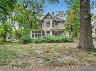 330 42nd St, Des Moines, IA 50312