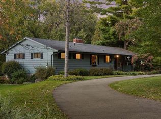 15516 Robinwood Dr, Minnetonka, MN 55345