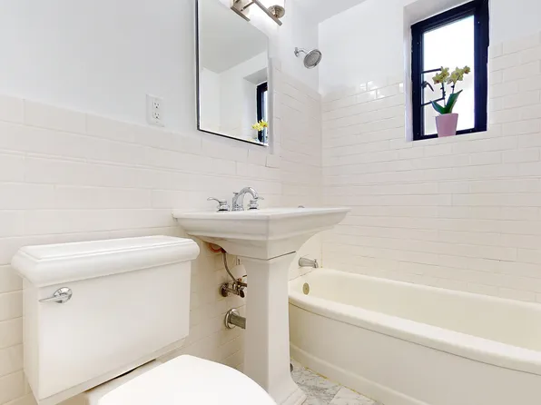 14 Bogardus Place image 12 of 17