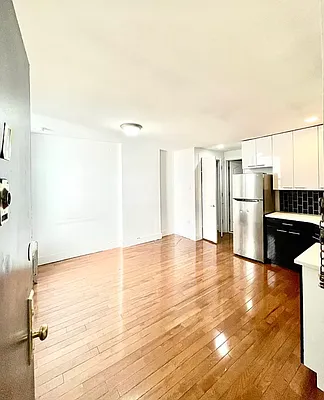 Rented by Pear NYC LLC | media 23