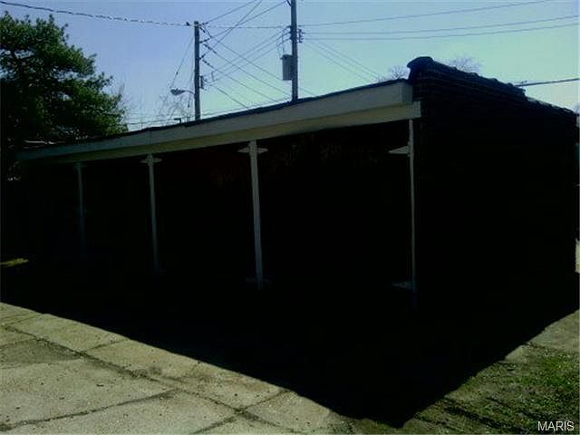 Building Photo 3