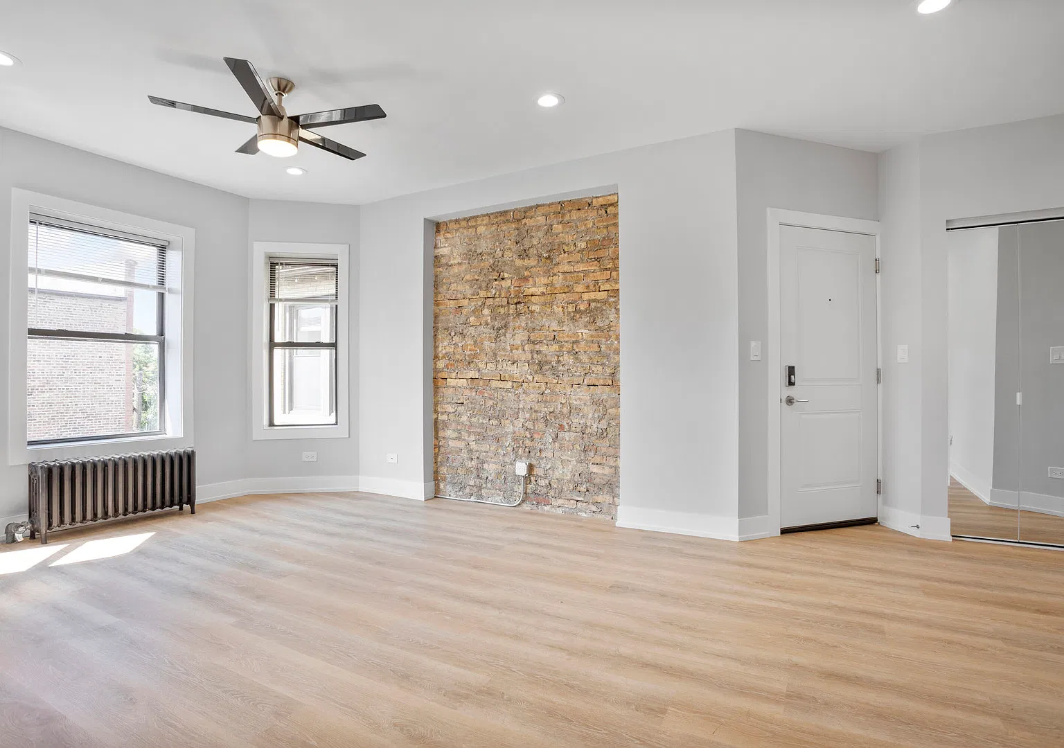 2 bed, $2,212 — Photo 3