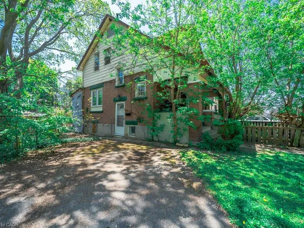 3 Glasgow St, Kitchener, ON N2G 2G5