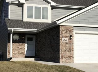 2521 Parkfield Dr #53090, West Bend, WI 53090