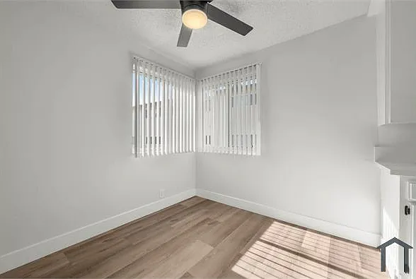 3933 Nicolet Ave #12 — Photo 8