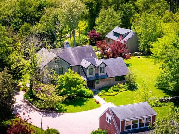 1049 Matunuck School House Rd, South Kingstown, RI 02879