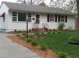 3814 Terrace Hill Dr NE, Cedar Rapids, IA 52402