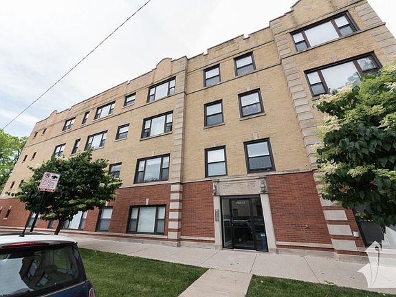 2nd image of 1910 N Washtenaw Ave #3MC