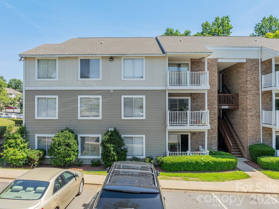 1st image of 9519 University Terrace Dr APT A