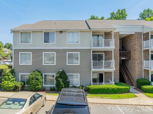 9519 University Terrace Dr APT A, Charlotte, NC 28262