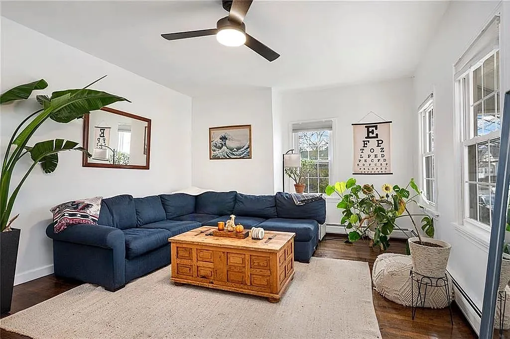 3 bed, 1300 sqft, $3,200 — Photo 4