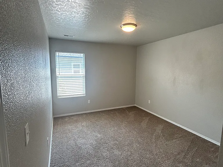 6815 S Birch Creek Ave — Photo 8