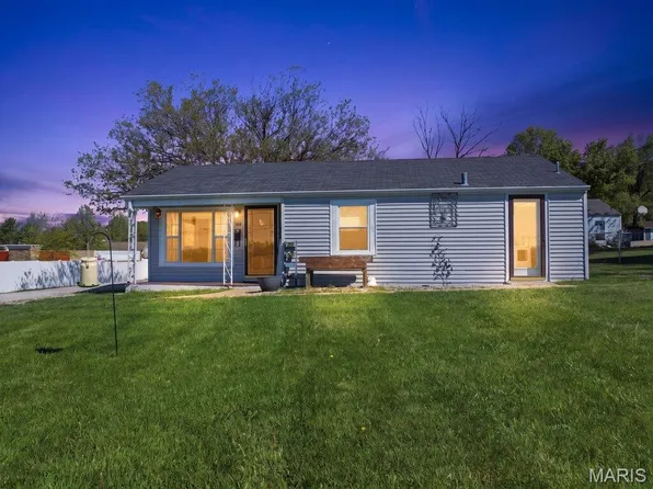 105 Wagner St, Wentzville, MO 63385