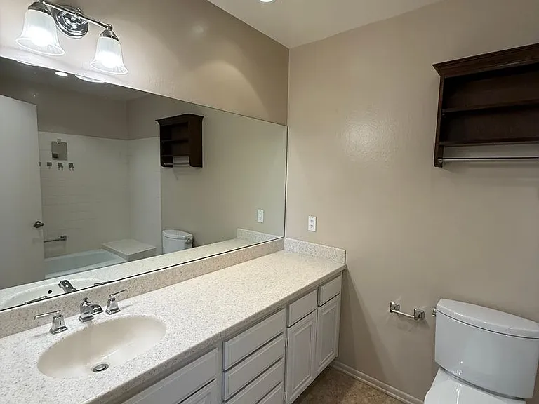 17105 Village 17 — Photo 21