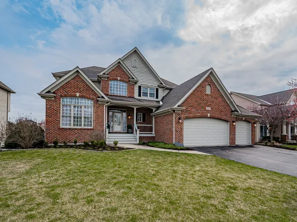 3320 Tall Grass Dr, Naperville, IL 60564