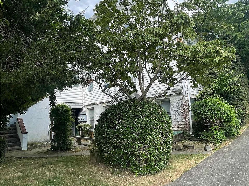 1st image of 35 Carlton Ave
