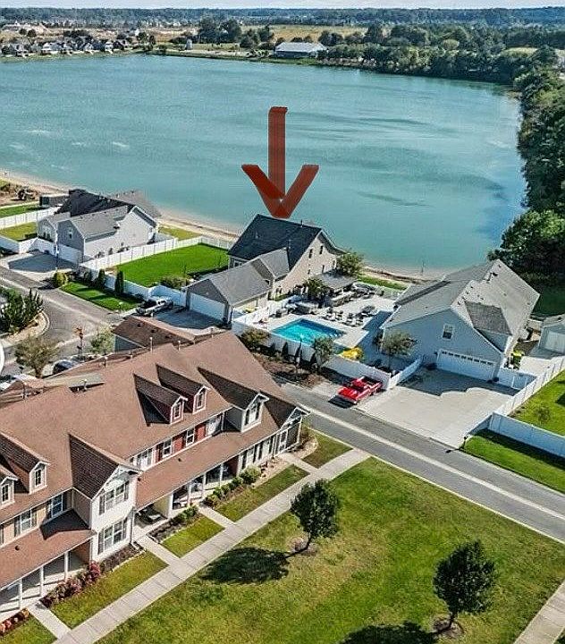 1st image of 2720 Gaston Ln