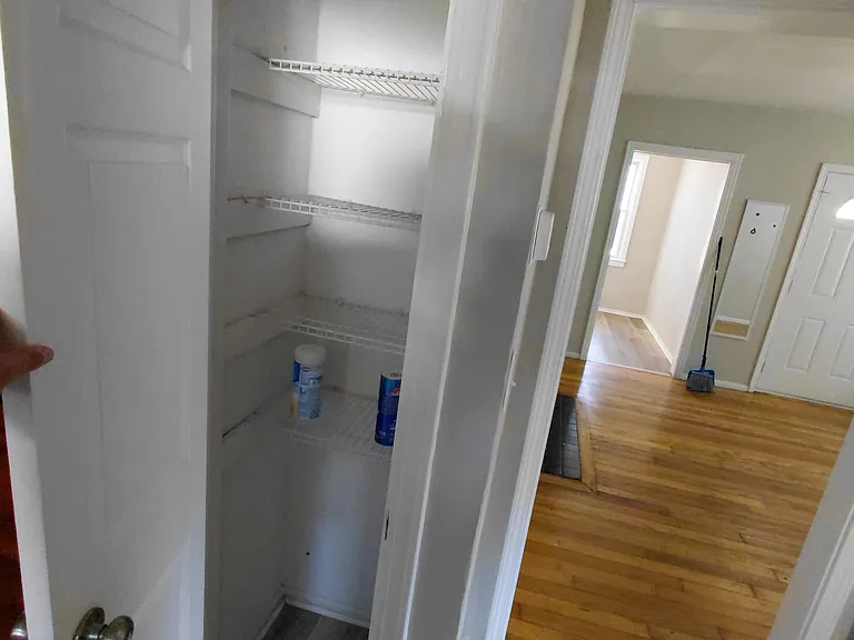 120 Elizabeth Ave — Photo 5