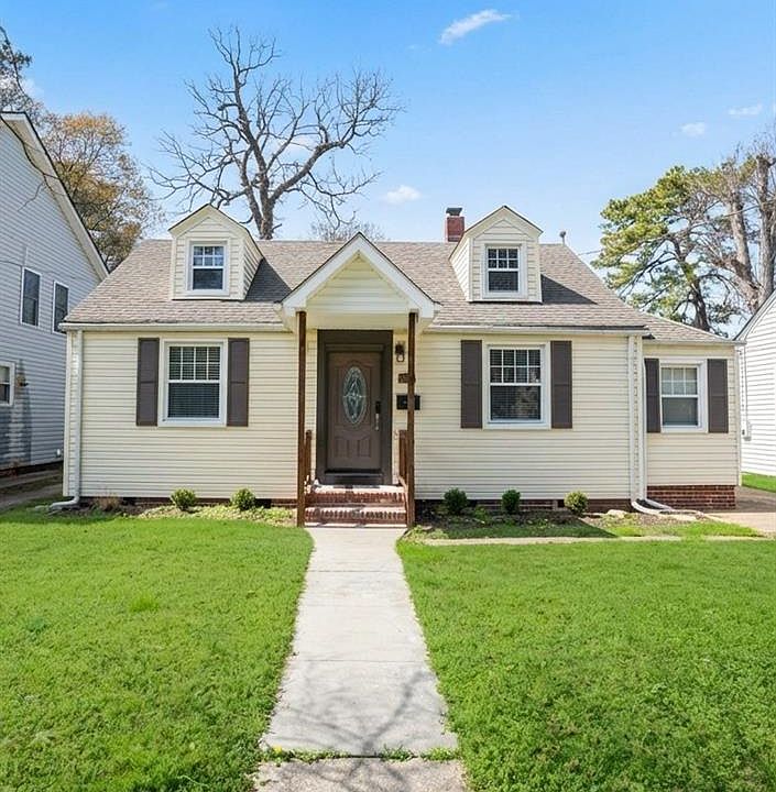 1st image of 2629 Bapaume Ave