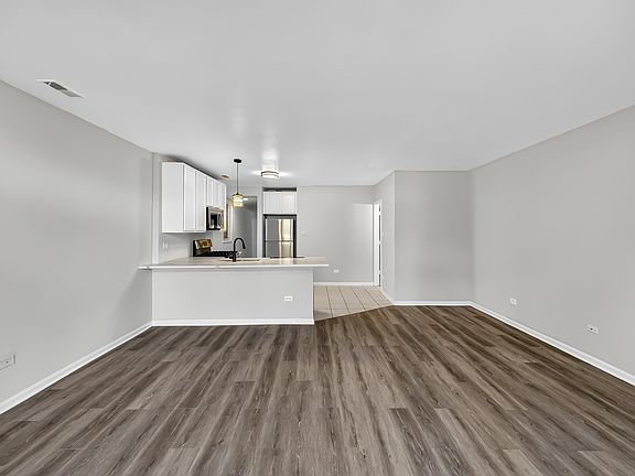 5th image of 2457 W Lexington St #1