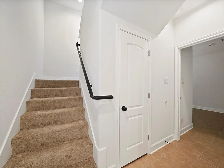 5408 Jonathan Ln — Photo 16
