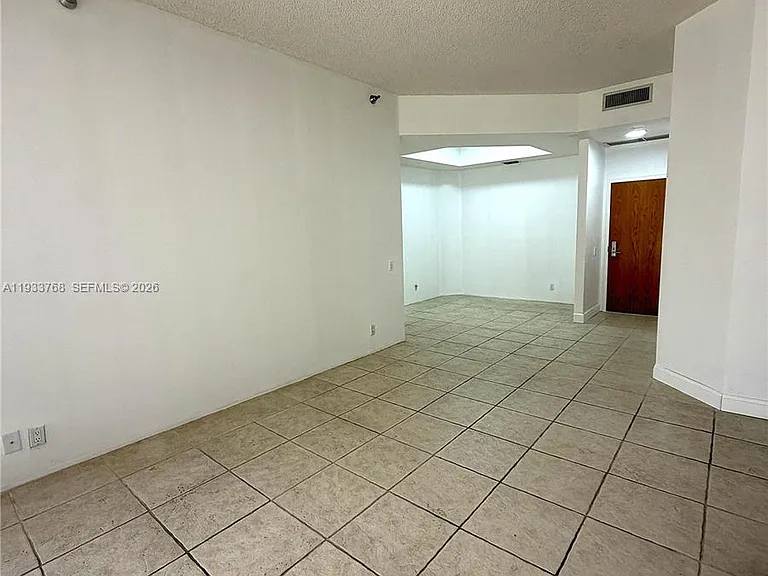 3640 Yacht Club Dr #104 — Photo 7