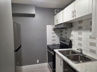 8800 Willoughby Dr #104, Niagara Falls, ON L2G6X8