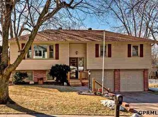 612 N 3rd St, Bellevue, NE 68005