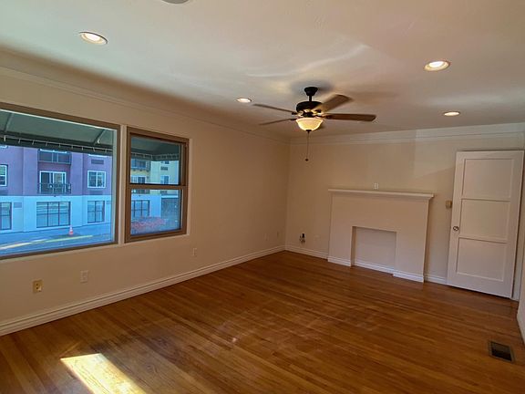 5th image of 2031 Columbia St #1