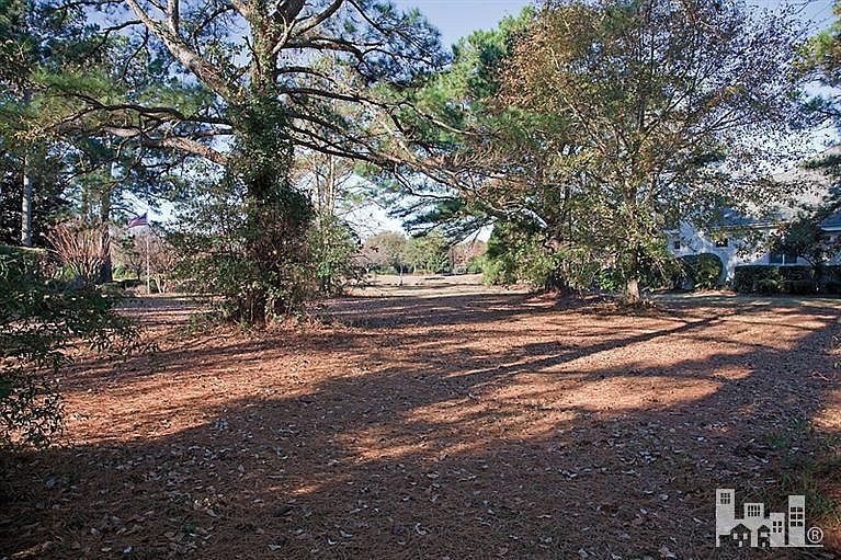 1st image of 2231 Deepwood Dr