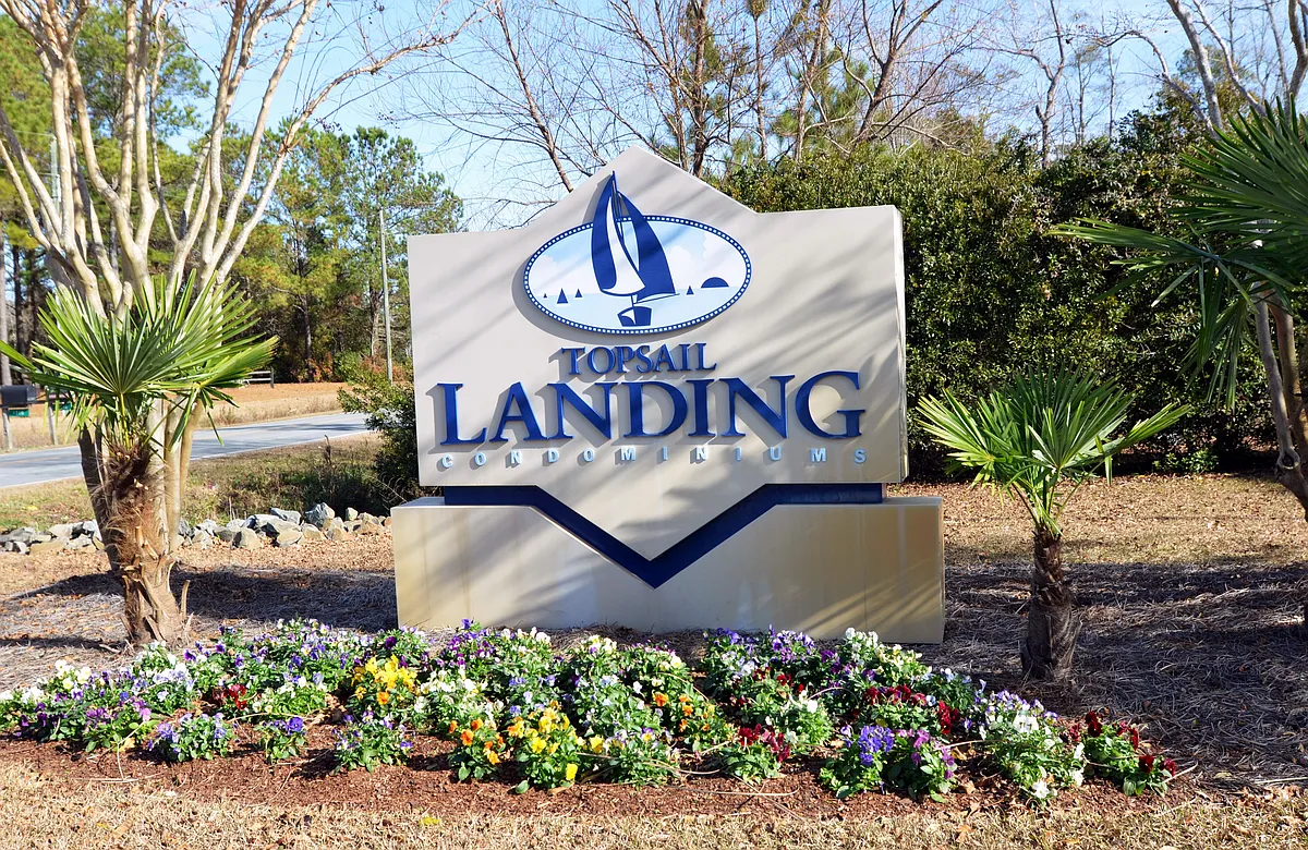 Building Photo - 300 Gateway Dr #346