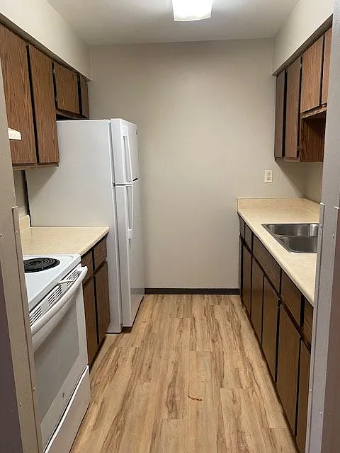 2 bed, $123 — Photo 2