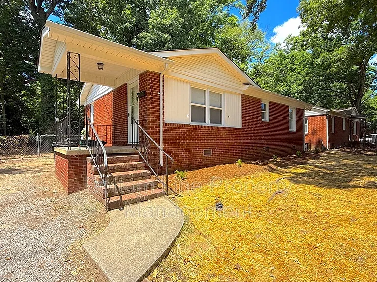 3905 Tillman Rd — Photo 2