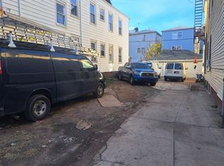 220 3rd St, Newark, NJ 07107