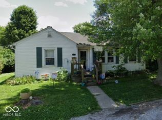 321 Maple Ln, Mooresville, IN