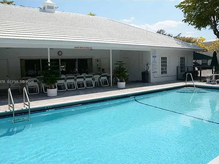 6207 Bay Club Dr #1 — Photo 6