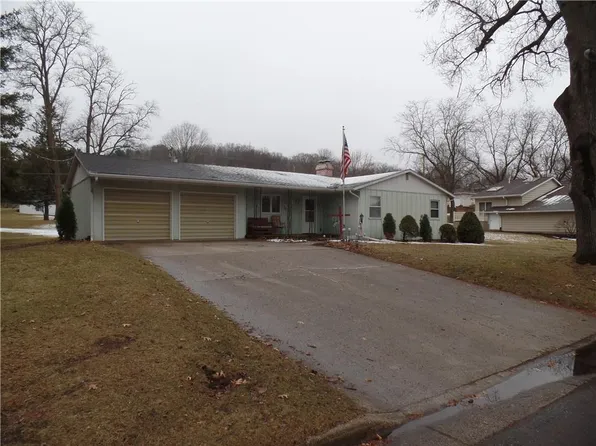 909 Goodrich Street, Durand, WI 54736