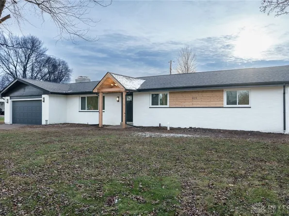 825 Fawcett Dr, Dayton, OH 45434