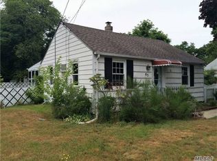 85 Hawthorne Ave, Central Islip, NY 11722